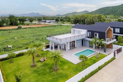 Chalet de 3 dormitorios en Pran Buri, Tailandia № 222479