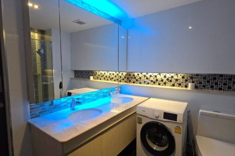 Condominio de 1 dormitorio en Chiang Mai, Tailandia № 205558 - foto 8