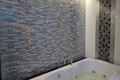 Condominio de 1 dormitorio en Chiang Mai, Tailandia № 205558 - foto 11