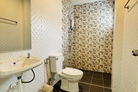 Casa de 3 dormitorios en San Kamphaeng, Tailandia № 205556 - foto 10