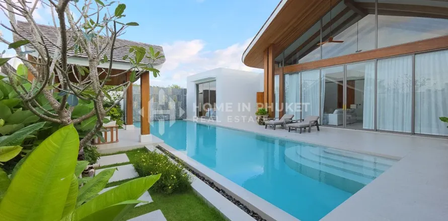 Casa de 4 dormitorios en Phuket, Tailandia № 161425