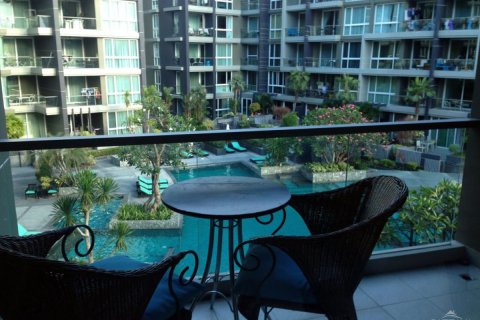Sobre plano Apus en Pattaya, Tailandia № 27453 - foto 12