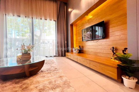 Casa de 3 dormitorios en Bang Lamung, Tailandia № 71782 - foto 13