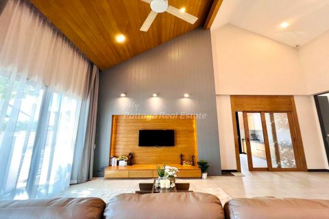 Casa de 3 dormitorios en Bang Lamung, Tailandia № 71782 - foto 14