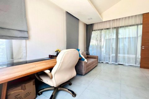 Casa de 3 dormitorios en Bang Lamung, Tailandia № 71782 - foto 20