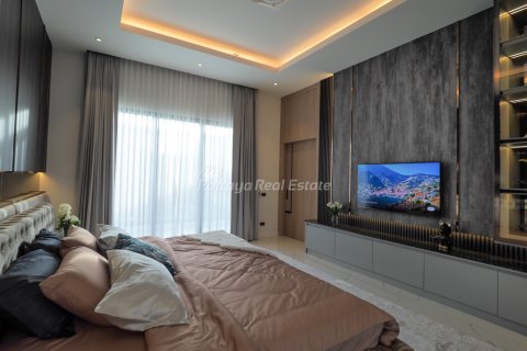 Casa de 6 dormitorios en Pattaya, Tailandia № 71783 - foto 16