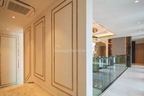 Casa de 6 dormitorios en Pattaya, Tailandia № 71783 - foto 11