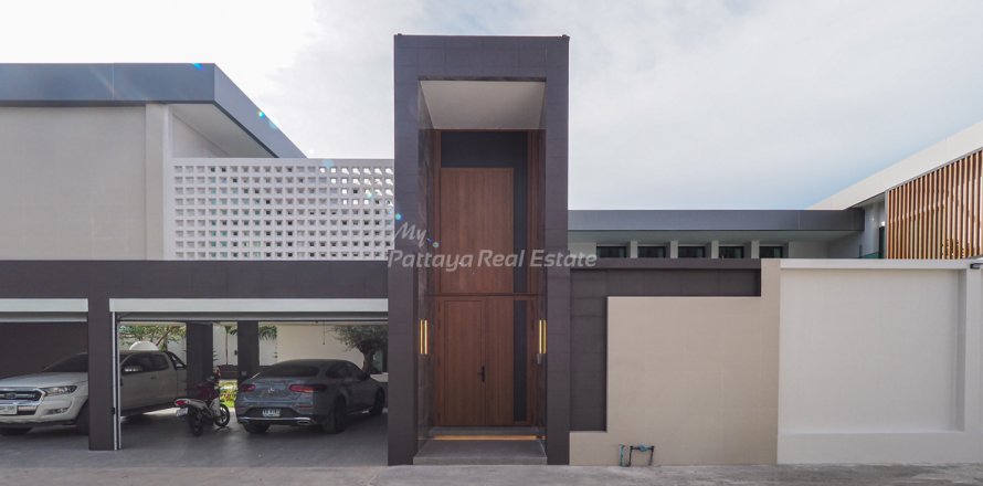 Casa de 6 dormitorios en Pattaya, Tailandia № 71783