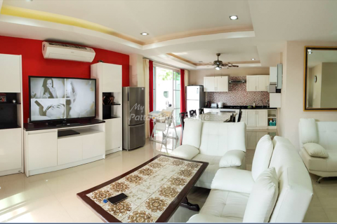 Casa de 3 dormitorios en Bang Lamung, Tailandia № 71780 - foto 2