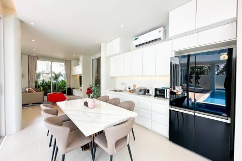 Chalet de 4 dormitorios en Pran Buri, Tailandia № 163997 - foto 7