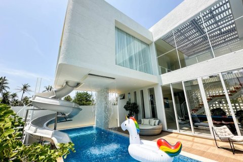 Chalet de 4 dormitorios en Pran Buri, Tailandia № 163997 - foto 2