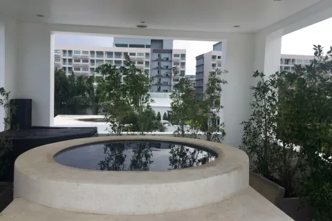 Chalet de 4 dormitorios en Pattaya, Tailandia № 156528 - foto 12