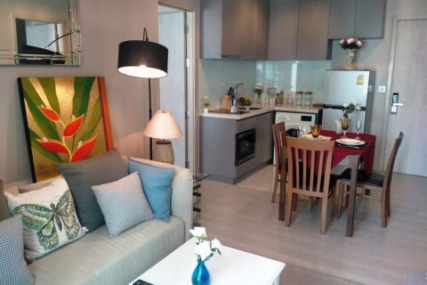 Condo in Bangkok, Thailand, 2 bedrooms  № 65455