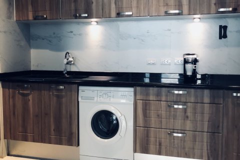 Condominio de 2 dormitorios en Bangkok, Tailandia № 143198 - foto 13