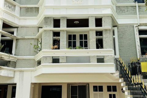 Townhouse à Bangkok, Thaïlande 3 chambres № 143199