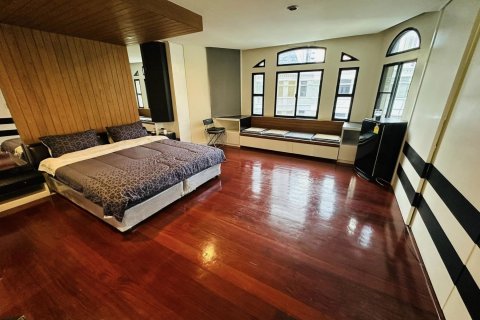 Adosado de 3 dormitorios en Bangkok, Tailandia № 143199 - foto 11