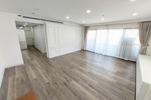Condominio de 3 dormitorios en Bangkok, Tailandia № 143196 - foto 16