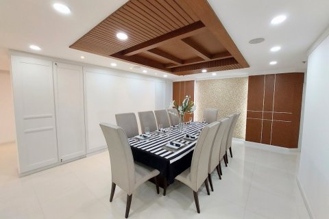 Condominio de 3 dormitorios en Bangkok, Tailandia № 143196 - foto 7