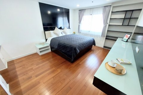Condominio de 3 dormitorios en Bangkok, Tailandia № 143196 - foto 11