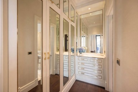 Condominio de 2 dormitorios en Bangkok, Tailandia № 220607 - foto 11