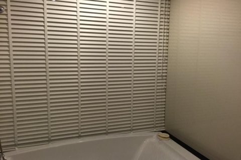 Studio in the Condo in Pathum Wan, Bangkok, Thailand  № 158662 - Foto 8