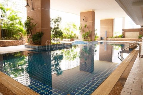 Studio in the Condo in Watthana, Bangkok, Thailand № 158660 - Foto 10