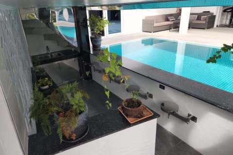 Estudio en Pattaya, Tailandia № 53818 - foto 30