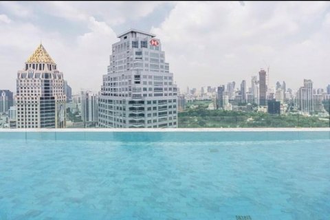 Condominio de 1 dormitorio en Bang Rak, Bangkok, Tailandia № 133624 - foto 30