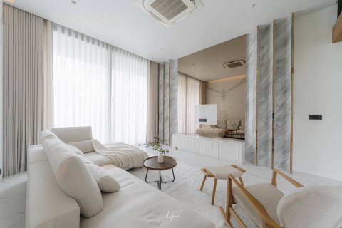 Chalet de 3 dormitorios en Watthana, Bangkok, Tailandia № 133621 - foto 2