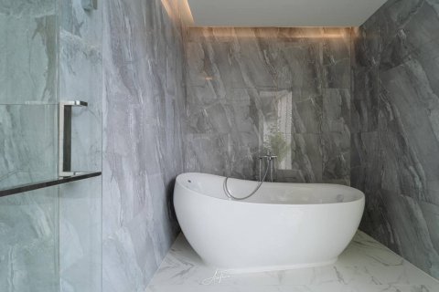 Chalet de 3 dormitorios en Watthana, Bangkok, Tailandia № 133621 - foto 14