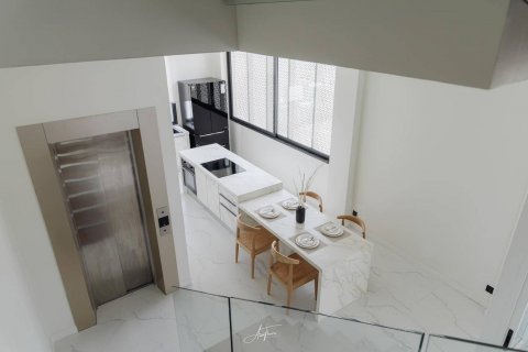 Chalet de 3 dormitorios en Watthana, Bangkok, Tailandia № 133621 - foto 11