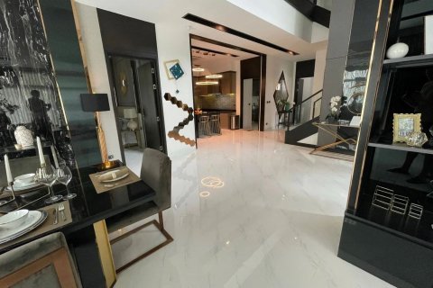 Chalet de 5 dormitorios en Bang Bon, Bangkok, Tailandia № 133620 - foto 23