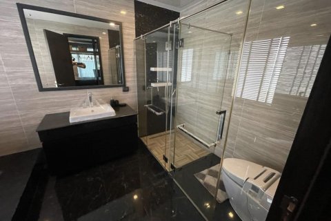 Chalet de 5 dormitorios en Bang Bon, Bangkok, Tailandia № 133620 - foto 12