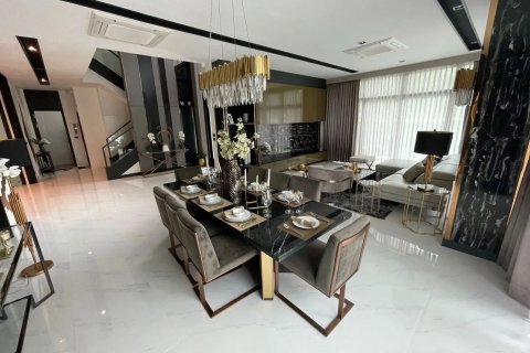 Chalet de 5 dormitorios en Bang Bon, Bangkok, Tailandia № 133620 - foto 7