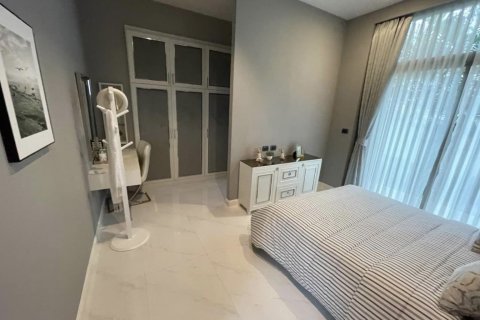 Chalet de 5 dormitorios en Bang Bon, Bangkok, Tailandia № 133620 - foto 17