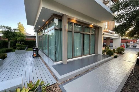 Chalet de 5 dormitorios en Bang Bon, Bangkok, Tailandia № 133620 - foto 25