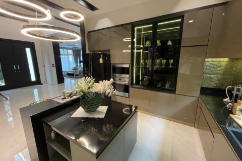 Chalet de 5 dormitorios en Bang Bon, Bangkok, Tailandia № 133620 - foto 6