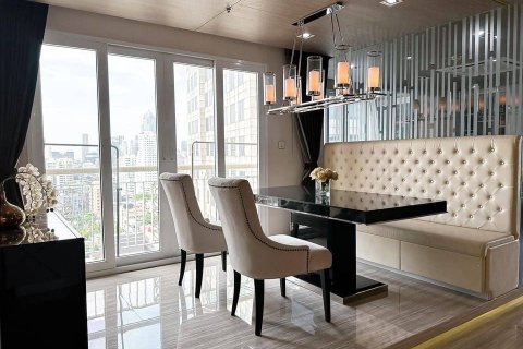 Condominio de 3 dormitorios en Khlong Toei, Bangkok, Tailandia № 133622 - foto 4