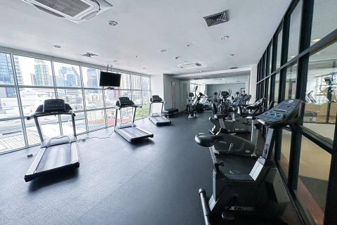 Condominio de 3 dormitorios en Khlong Toei, Bangkok, Tailandia № 133622 - foto 19