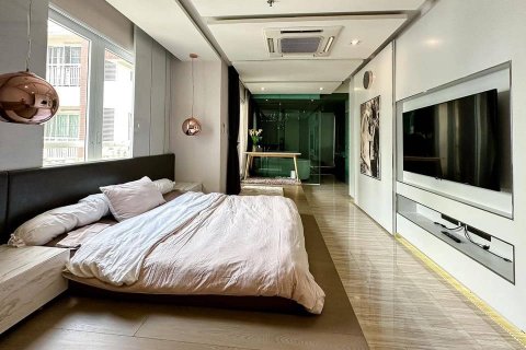 Condominio de 3 dormitorios en Khlong Toei, Bangkok, Tailandia № 133622 - foto 6