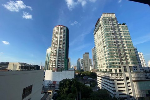 Condominio de 2 dormitorios en Watthana, Bangkok, Tailandia № 133625 - foto 12