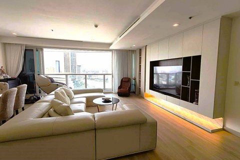 Condo in Bangkok, Thailand, 3 bedrooms № 180787
