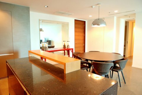 Condominio de 3 dormitorios en Bangkok, Tailandia № 180791 - foto 2