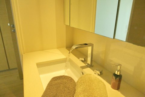 Condominio de 3 dormitorios en Bangkok, Tailandia № 180791 - foto 19