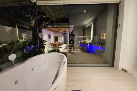 Chalet de 3 dormitorios en Nai Yang, Tailandia № 169786 - foto 14
