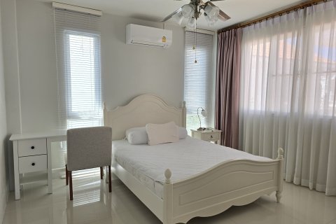 Casa de 3 dormitorios en Phuket, Tailandia № 160611 - foto 12