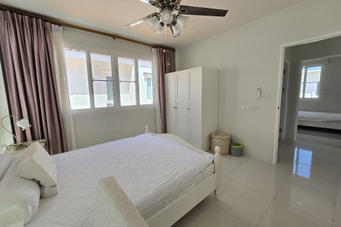 Casa de 3 dormitorios en Phuket, Tailandia № 160611 - foto 13