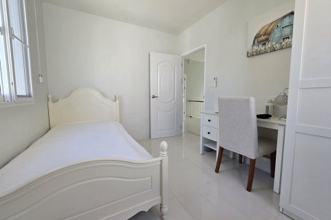 Casa de 3 dormitorios en Phuket, Tailandia № 160611 - foto 15