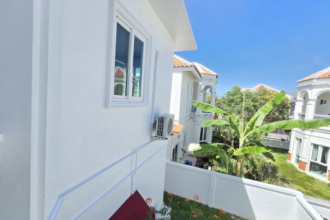 Casa de 3 dormitorios en Phuket, Tailandia № 160611 - foto 26