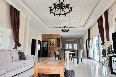 Estudio en Pattaya, Tailandia № 178926 - foto 7